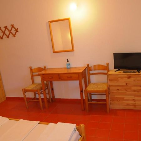 Chalikias Rooms Asprogerakata Bagian luar foto