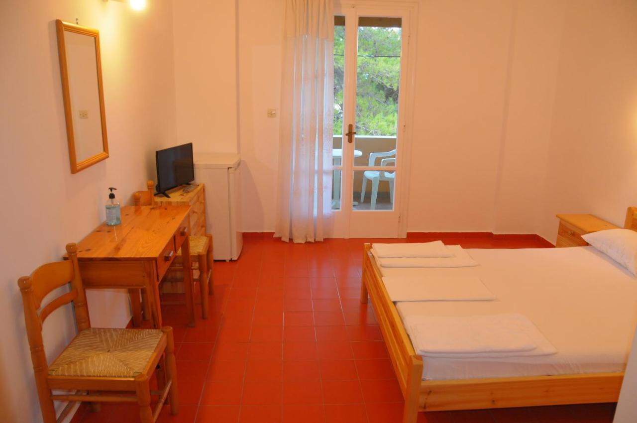 Chalikias Rooms Asprogerakata Bagian luar foto