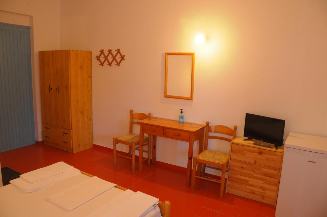 Chalikias Rooms Asprogerakata Bagian luar foto